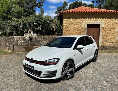 Volkswagen Golf 2.0 TSi GTi Performance por 20 890 € World Motorsport | Braga