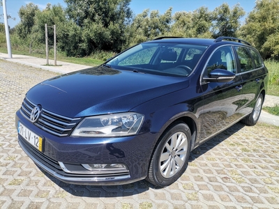 Volkswagen Passat 1.6 TDi BlueMotion com 206 000 km por 10 950 € Distintopçãocar | Porto