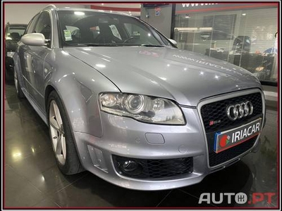 Audi A4 Avant RS 4 4.2 TFSI V8