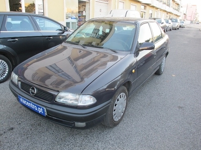 Opel Astra 1.4i 16v GLS