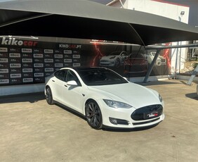 Tesla Model S 85D com 151 900 km por 32 900 € Kikocar | Leiria