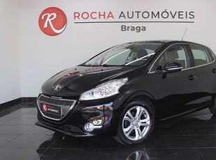 Peugeot 208 1.2 VTi Allure com 103 015 km por 8 699 € Rocha Automóveis - Braga | Braga