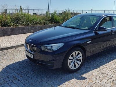 BMW Serie-5 520 d Gran Turismo por 19 900 € Porto Clássico | Porto