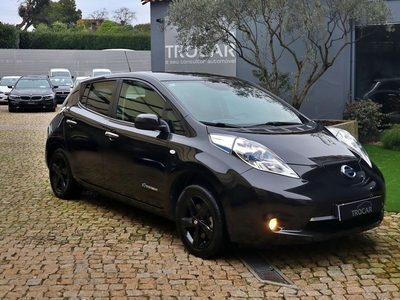 Nissan Leaf Black Edition 30 kWh por 10 950 € Trocar | Porto