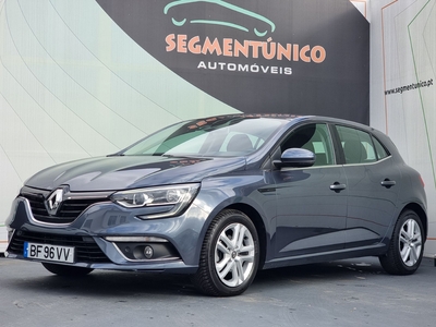 Renault Mégane 1.5 Blue dCi Limited EDC por 15 990 € Segmentunico, Lda. | Lisboa