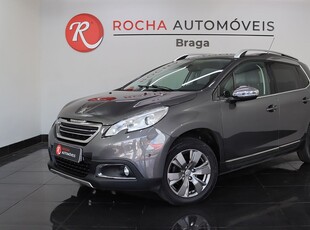 Peugeot 2008 1.2 PureTech Allure com 103 430 km por 10 699 € Rocha Automóveis - Braga | Braga