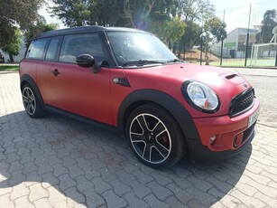 Mini Cooper CLUBMAN SD 2.0 143cv Alcácer Do Sal (Santa Maria Do Castelo E Santiago) E Santa Susana •