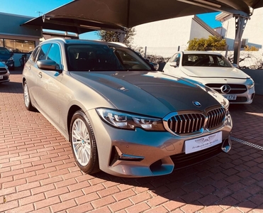 BMW Serie-3 318 d Line Luxury com 125 000 km por 28 500 € Angulo de Ignição | Aveiro