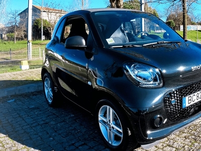 Smart Fortwo EQ Prime com 17 000 km por 15 250 € Distintopçãocar | Porto