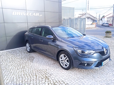 Renault Mégane 1.5 Blue dCi Limited EDC por 17 980 € Drivecar | Santarém