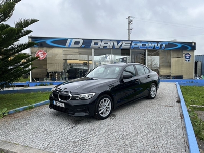 BMW Serie-3 330 e Auto com 131 191 km por 27 900 € Drive Point | Porto