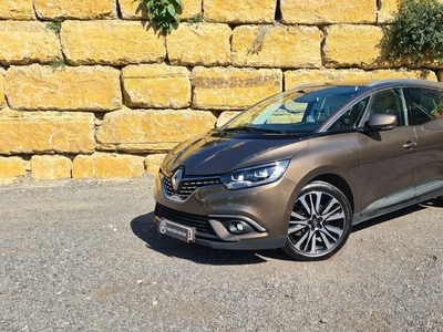 Renault Captur 1.5 dCi Initiale Paris EDC com 145 770 km por 23 900 € Tracção Motor | Lisboa