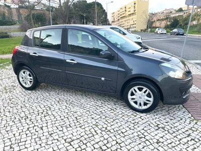 Renault Clio 1.2 16V Dynamique por 5 350 € Stand Mendescar | Lisboa