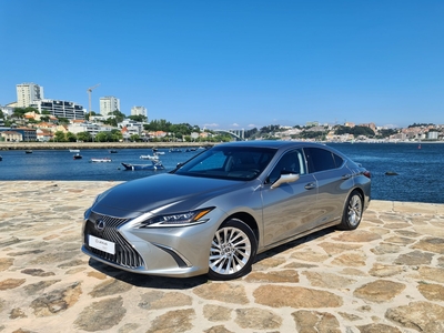 Lexus ES ES 300h Luxury - 2021