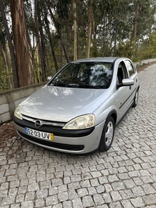 Opel corsa 1.2 poucos kms