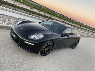 Porsche Panamera S e-Hybrid por 48 500 € Targo | Aveiro