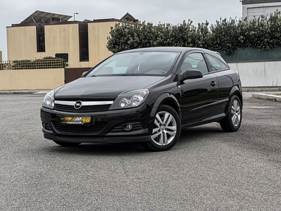 Opel Astra H Astra GTC 1.7 CDTi por 4 990 € Stand M48 | Porto