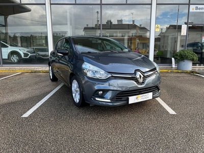 Renault Clio 1.5 dCi Limited Edition com 161 809 km por 12 750 € ARNAUT E FILHOS LDA | Coimbra