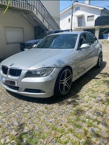 BMW 318 d E90 2.0 - Motor NOVO
