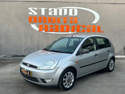Ford Fiesta 1.25 Ghia por 4 950 € Stand Orbita Radical | Porto