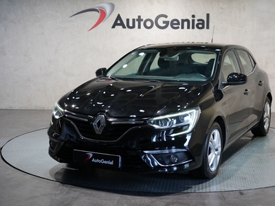 Renault Mégane 1.3 TCe Limited por 17 990 € AutoGenial Comércio de Automóveis, Lda | Porto