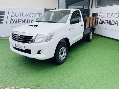 Toyota Hilux 2.5 D-4D 4WD CS por 25 000 € Automóveis Avenida | Vila Real