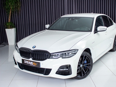 BMW Serie-3 330 e Pack M Auto com 57 300 km por 38 400 € Dreamskey | Braga