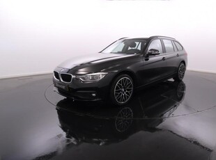 BMW d Touring Cx. Aut. GPS / Vidros Escurecidos / Cam. Traseira / JLL