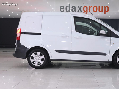 Ford Transit COURIER C/IVA
