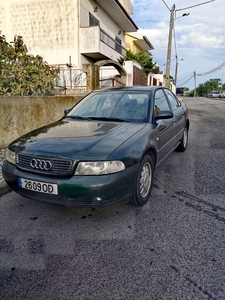 Audi A4 1.6 gasolina