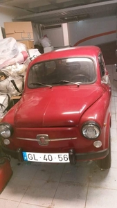 Fiat 600D de 1966 vermelho