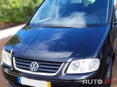 Volkswagen Touran 2.0 TDI HIGHLINE