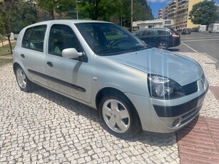 Renault Clio 1.2 16V Privilège com 126 000 km por 3 890 € Stand Mendescar | Lisboa