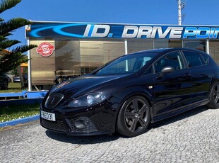 Seat Leon 2.0 TDi FR com 210 249 km por 9 900 € Drive Point | Porto