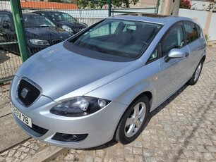 Seat Leon 1.9 TDi Eco Sport Limited com 132 480 km por 8 900 € Trigo & Falcão Car | Setúbal