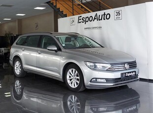 Volkswagen Passat 1.6 TDi Trendline com 221 551 km por 11 990 € EspoAuto Premium | Braga