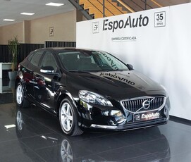 Volvo V40 2.0 D2 Kinetic Eco com 78 643 km por 17 990 € EspoAuto Premium | Braga