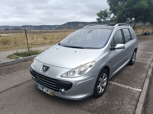 Peugeot 307 SW 7 lugares livrete Loures •