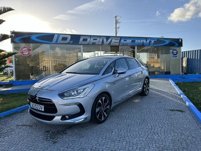 Citroen DS 5 2.0 HDi Hy4 So Chic CMP6 88g
