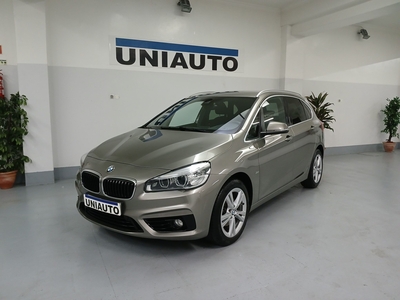 BMW Serie-2 216 d Line Sport com 49 672 km por 19 500 € Uniauto - Lisboa | Lisboa