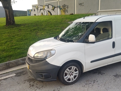 Fiat Doblò Doblo C.-Cabine 1.3 Multijet por 12 500 € Porto Clássico | Porto