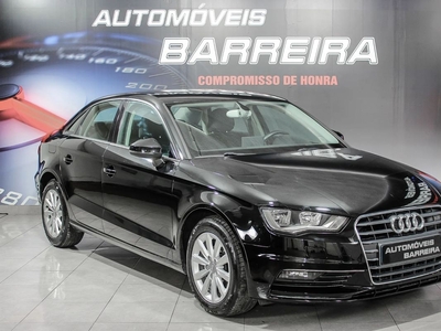 Audi A3 1.6 TDi Attraction com 146 000 km por 15 900 € Automóveis Barreira | Lisboa
