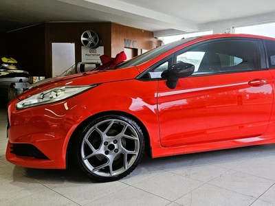 Ford Fiesta 1.6 T ST por 16 750 € KartikCar Odivelas | Lisboa