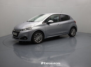 Peugeot 208 1.2 PureTech Signature com 93 395 km por 12 990 € ExpoEuropa | Leiria