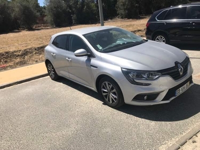 Renault Megane cinza gasleo 2018