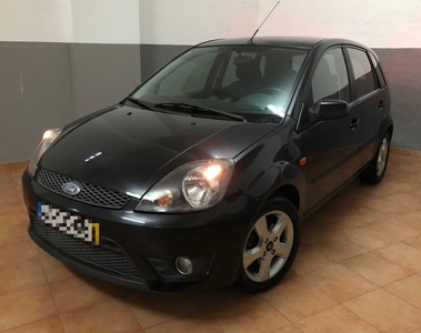 Ford Fiesta 1.25i - 76 Mil Kms - A/C