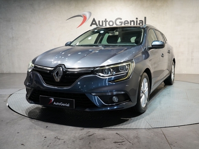 Renault Clio 1.5 dCi Limited Edition por 14 990 € AutoGenial Comércio de Automóveis, Lda | Porto