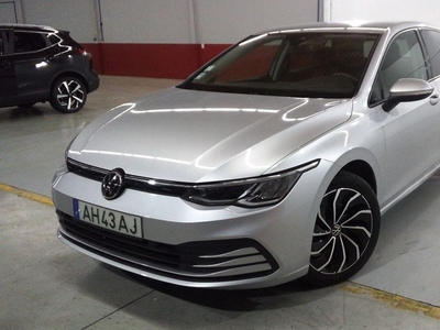 Volkswagen Golf 1.0 eTSI Life DSG por 25 990 € SÓ BARROSO® | Automóveis de Qualidade | Braga