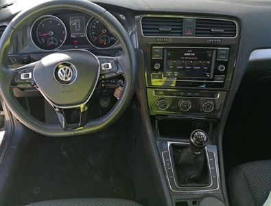 Volkswagen Golf 1.6 TDi Trendline por 18 850 € Sport7 Cars, Motorcycles and Boats | Porto