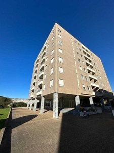 Apartamento T1 com excelente área para arrendar no Porto.